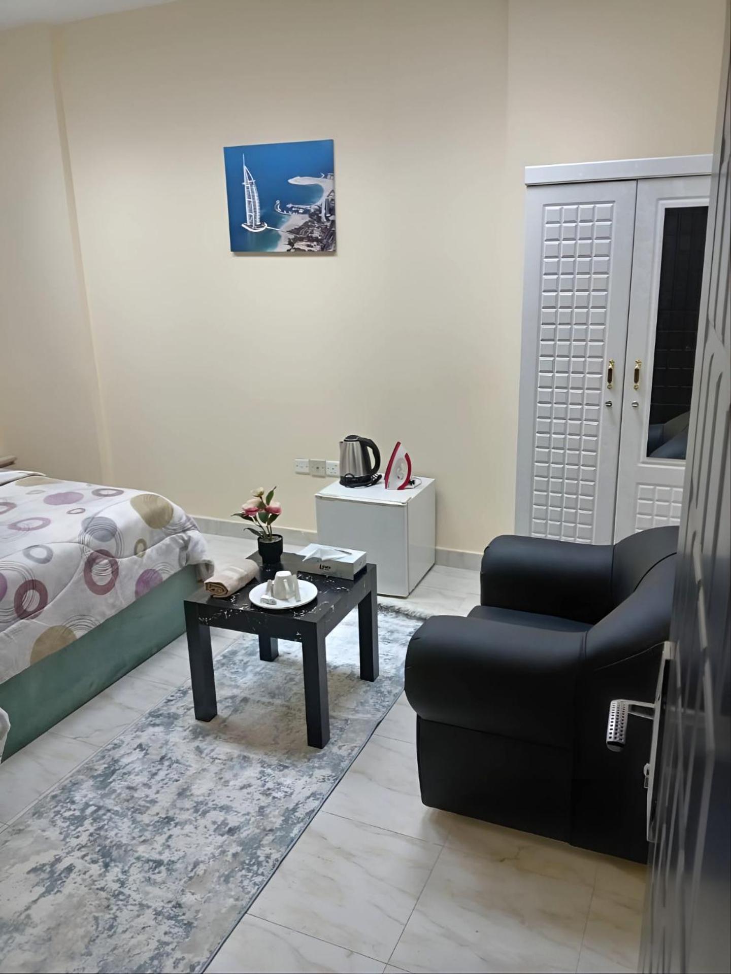 Hostel Mbz - Pleasant Tidy Abu Dhabi
